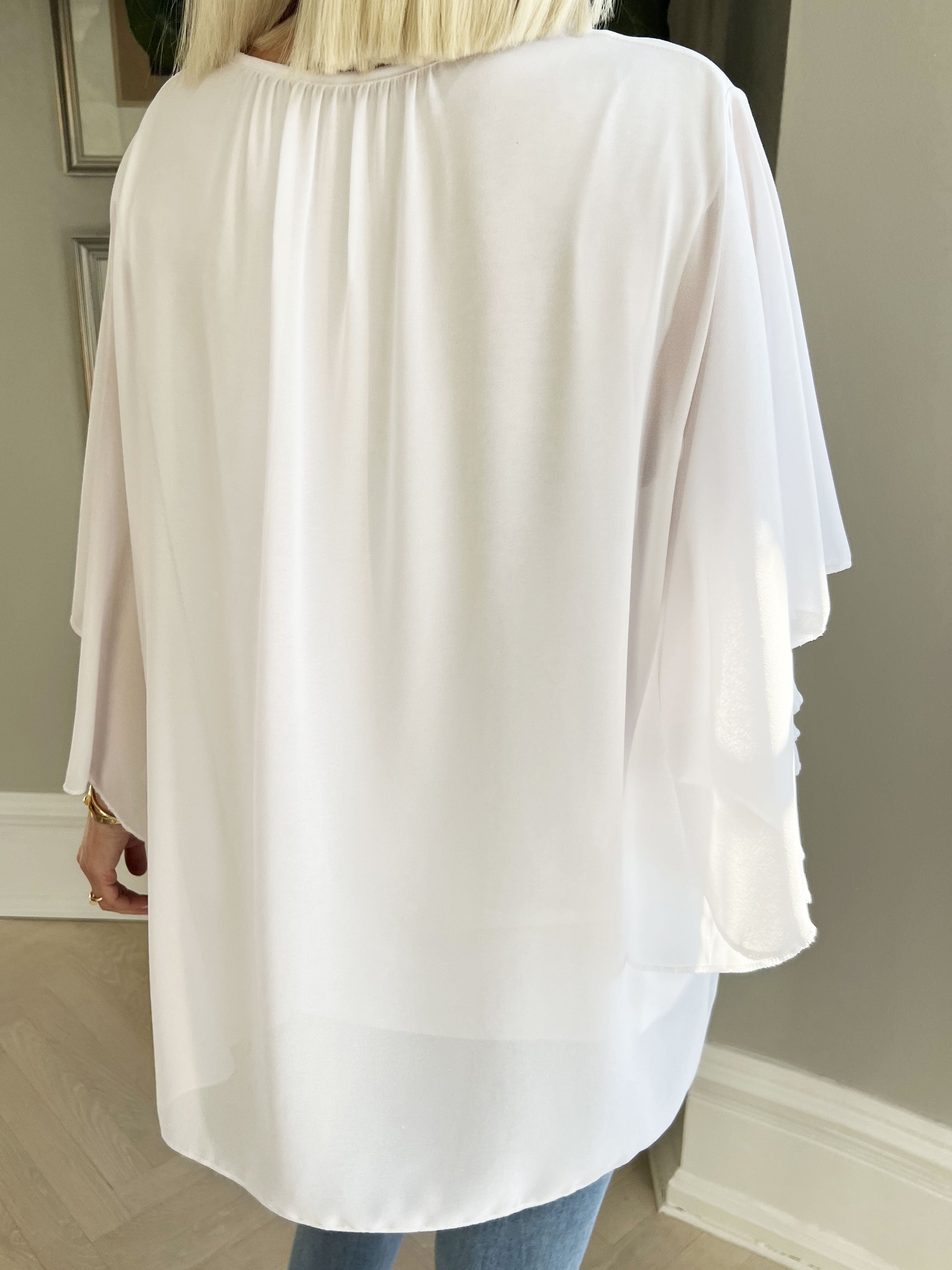 Annis - Söt tunika i lös passform i chiffong